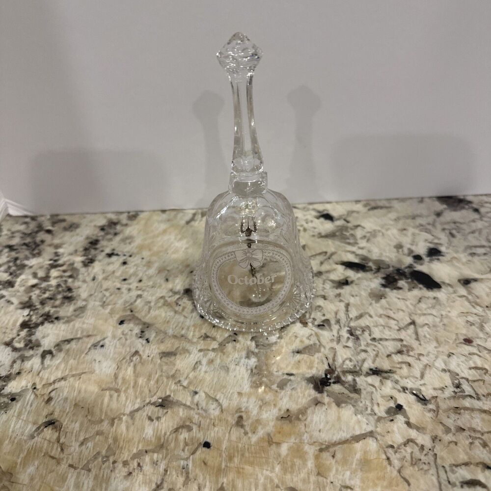 1994 Artmark Chicago Crystal Glass Bell (October )